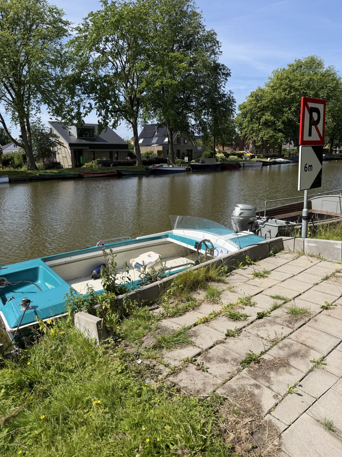 Verwijderen boot bij de vissteiger